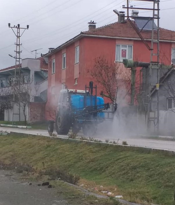 Köyümüz  Sürekli  Dezenfekte Ediliyor.